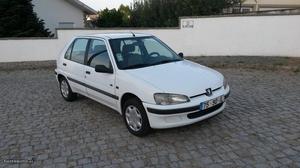 Peugeot  Diesel 5 Portas Maio/97 - à venda -