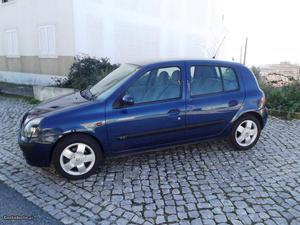 Renault Clio 1.5 DCi Privilège Março/02 - à venda -