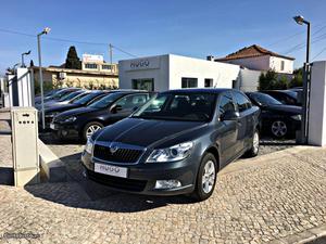 Skoda Octavia 1.6TDI AMBIENTE Fevereiro/10 - à venda -