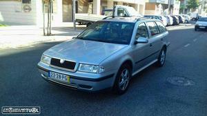 Skoda Octavia (GPL) 1.6 GASOLINA Abril/00 - à venda -