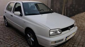 VW Golf 5 lugares Impecavel Maio/97 - à venda - Ligeiros