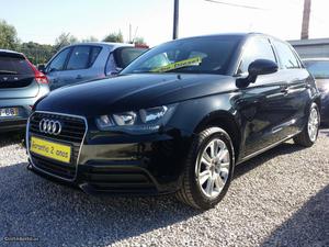 Audi A1 Sport Back 1.6 TDi Março/13 - à venda - Ligeiros