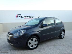 Ford Fiesta 1.4 Tdci Sportvan Março/07 - à venda -