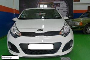 Kia Rio 1.5 CRDI Ecomotive Maio/12 - à venda - Ligeiros