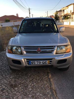 Mitsubishi Pajero 3.2 DI-D GLS Agosto/00 - à venda -