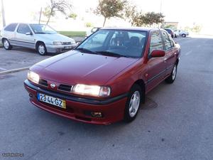 Nissan Primera v A/C Junho/96 - à venda - Ligeiros