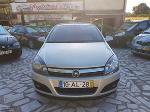 Opel Astra 1.9 CDTi Cosmo 150cv Agosto/05 - à venda -