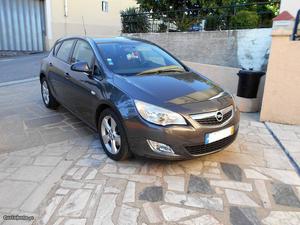 Opel Astra J 1.7 cdti 125cv Março/10 - à venda - Ligeiros