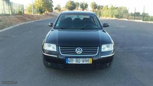 VW Passat 1.9 tdi 130cv  nacional.neg. Setembro/03 - à