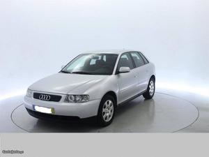 Audi A3 1.8i 125cv  km Maio/01 - à venda - Ligeiros