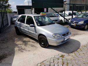 Citroën Saxo Km Dezembro/01 - à venda - Ligeiros