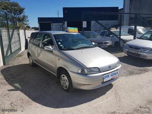 Fiat Punto i  Agosto/95 - à venda - Ligeiros