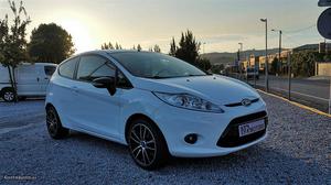 Ford Fiesta 1.6TDCI 90cv (5lugares) Julho/09 - à venda -