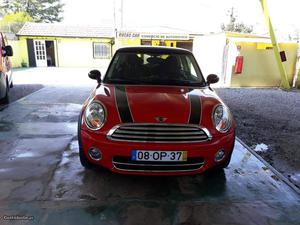 MINI Cooper D 1.6 Setembro/10 - à venda - Ligeiros