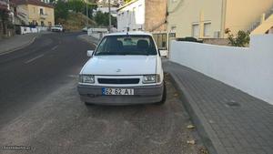 Opel Corsa 1.5 diesel 5 lugares Maio/92 - à venda -