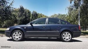 VW Passat 1.9 tdi Nacional Abril/98 - à venda - Ligeiros