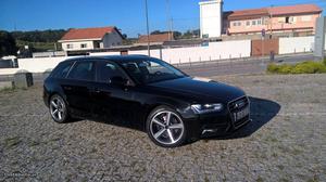 Audi A4 Avant Business Line Abril/13 - à venda - Ligeiros