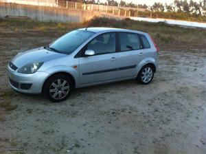 Ford Fiesta 1.25 Maio/06 - à venda - Ligeiros Passageiros,