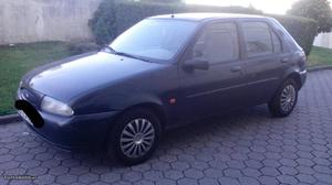 Ford Fiesta 1.8 D 5 lugares Julho/97 - à venda - Ligeiros