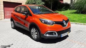 Renault Captur 0.9 TCE Sport Março/16 - à venda - Ligeiros