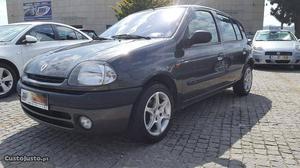 Renault Clio KM Maio/98 - à venda - Ligeiros