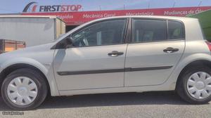 Renault Mégane Txe Março/04 - à venda - Ligeiros