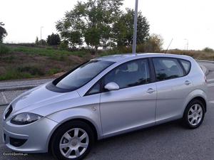 Seat Altea 2.0 TDI 140cv DSG AC Janeiro/05 - à venda -