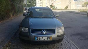 VW Passat CV Maio/01 - à venda - Ligeiros