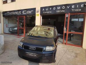 Audi A2 1.4 TDI AC Abril/02 - à venda - Ligeiros