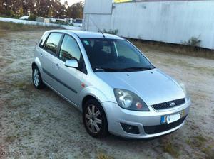 Ford Fiesta 1.25 Maio/06 - à venda - Ligeiros Passageiros,