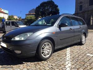 Ford Focus 1.4SW IMPECÁVEL! Março/03 - à venda - Ligeiros