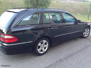 Mercedes-Benz E 220 avantgard Abril/04 - à venda - Ligeiros