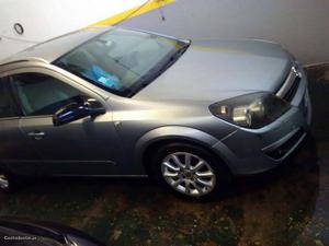 Opel Astra 1.7CDTI CaravanCosmo Maio/05 - à venda -