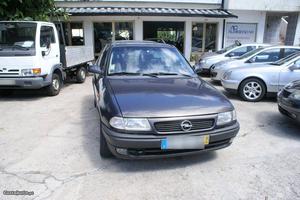 Opel Astra Caravan 1.7 TDs Junho/96 - à venda - Ligeiros