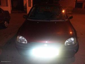 Opel Corsa Swing Novembro/93 - à venda - Ligeiros