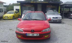 Peugeot 106 Bom brinquedinho Fevereiro/97 - à venda -