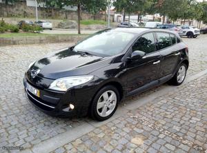 Renault Mégane 1.5 DCi Dynamique Maio/10 - à venda -