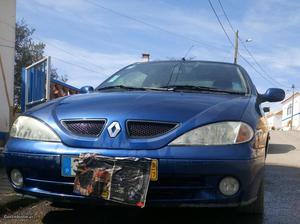 Renault Mégane Coupe Julho/99 - à venda - Descapotável /