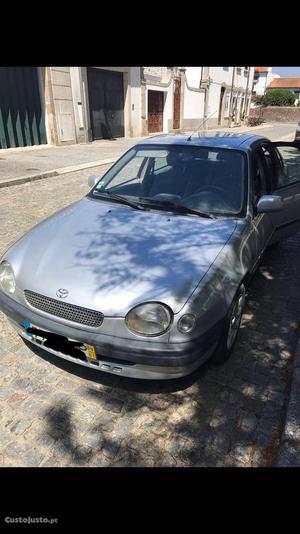 Toyota Corolla carro Fevereiro/99 - à venda - Ligeiros