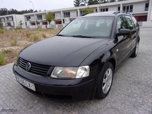 VW Passat Variant 1.9 TDI Outubro/98 - à venda - Ligeiros