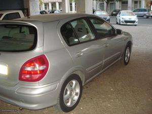 Nissan Almera 1.6 IMPECAVEL 02 Janeiro/02 - à venda -