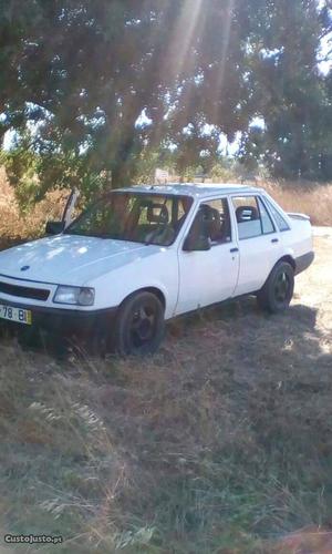 Opel Corsa Swing Dezembro/92 - à venda - Ligeiros