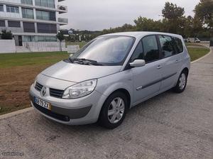 Renault Grand Scénic 1.5 dci 7LUG 100 cv Maio/05 - à venda