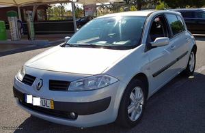 Renault Mégane 1.5DCI80cv privilege Dezembro/02 - à venda