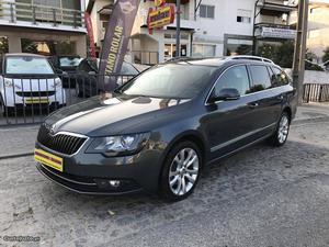 Skoda Superb SW 2.0 Tdi 170cv Junho/14 - à venda - Ligeiros