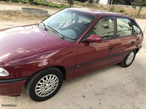 Opel Astra 1.4 Outubro/96 - à venda - Ligeiros Passageiros,