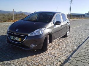 Peugeot 208 Active 1,2 Abril/13 - à venda - Ligeiros