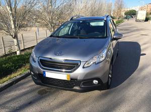 Peugeot  Active 1.2 VTi 82 CV Fevereiro/15 - à venda -