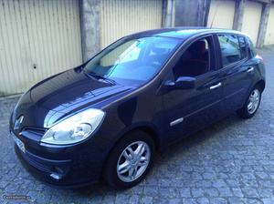 Renault Clio 1.5dci 5lug.ripcurl Março/07 - à venda -