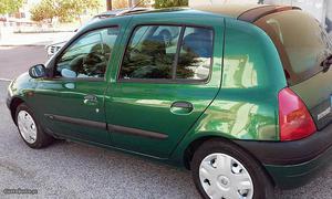 Renault Clio Como novo Maio/01 - à venda - Ligeiros